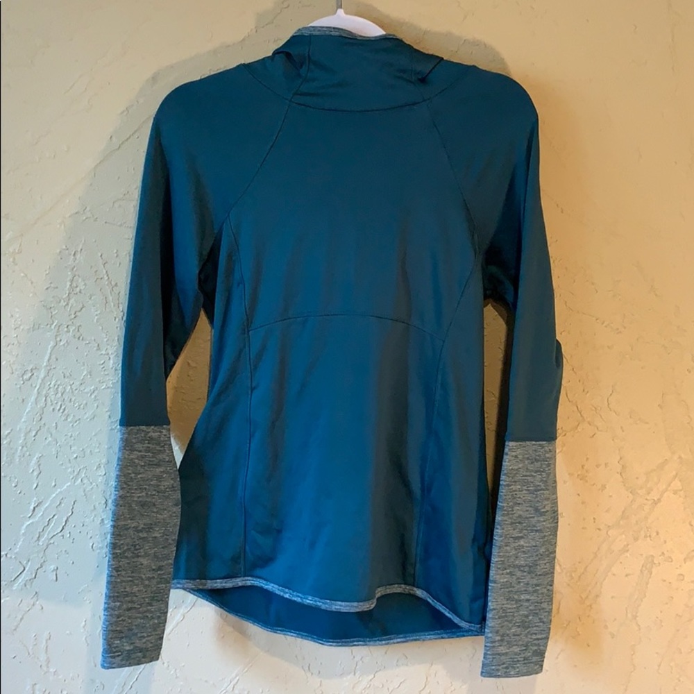 Avia Hoodie
